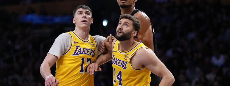 Maxi Kleber (vorne rechts) und seine Lakers fanden keine Antwort auf Victor Wembanyama (hinten). - Foto: Jae C. Hong/AP/dpa