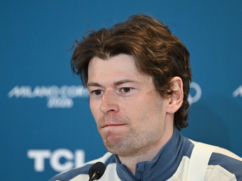 Leagreid musste auch bei der Pressekonferenz Fragen zu seinem Geständnis beantworten. - Foto: Hendrik Schmidt/dpa