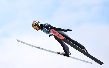 Vinzenz Geiger hat sich in eine gute Ausgangsposition gebracht. - Foto: Daniel Karmann/dpa