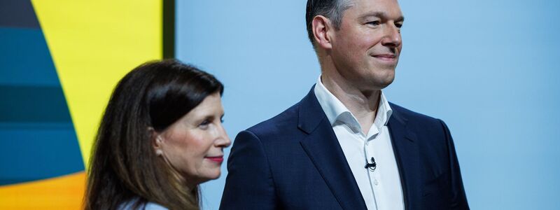 Commerzbank-Chefin Bettina Orlopp und Finanzvorstand Carsten Schmitt legen die Jahreszahlen für 2025 vor.  - Foto: Hannes P. Albert/dpa