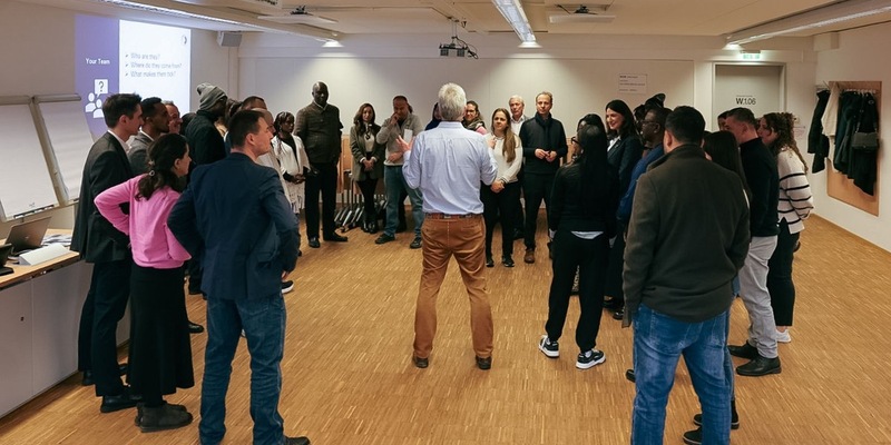 Zirkuläre Migration, Rückkehr, Reintegration - praxisnah, interdisziplinär und interkontinental vernetzt: Internationale Migrationsfachkräfte aus 15 Ländern gehen innovative Wege im Migrationsdiskurs - Foto: presseportal.de