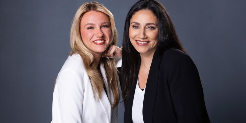 Vertriebsqualität ist kein Zufall: Zehra Serdar und Laura Loos von der D2D Masterclass verraten, warum fehlende Standards im D2D-Vertrieb erhebliche wirtschaftliche Schäden verursachen können - Foto: presseportal.de