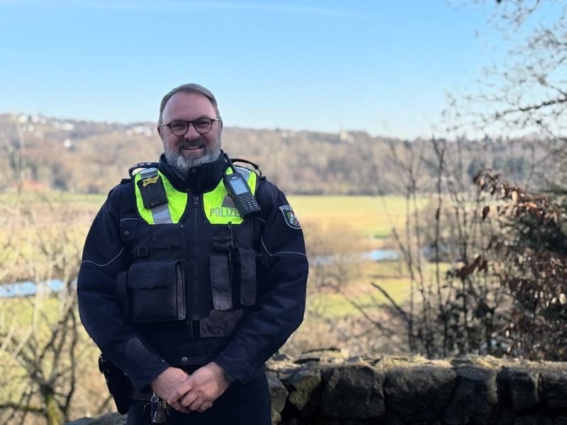 POL-EN: Hattingen: Neuer Bezirksdienstbeamter für Welper und Blankenstein - PHK Holger Sebastian tritt Nachfolge von PHK Frank Neuhaus an - Foto: presseportal.de