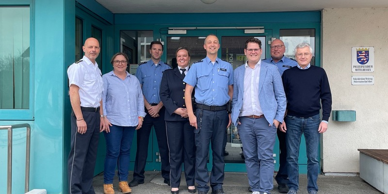 Mittelhessen: WETTERAUKREIS: + Bürgernah und ansprechbar, der SvO ist für alle da - Thomas Kunkel als Schutzmann vor Ort in Bad Vilbel vorgestellt + - Foto: presseportal.de