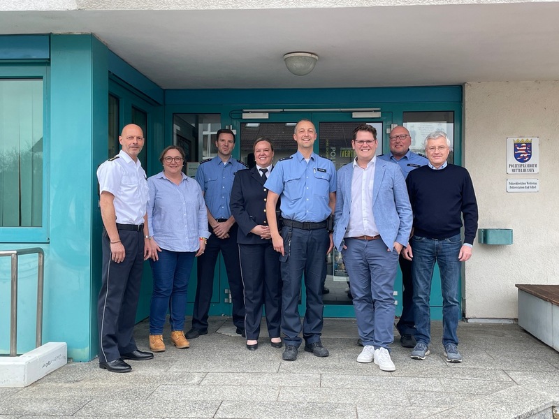 Mittelhessen: WETTERAUKREIS: + Bürgernah und ansprechbar, der SvO ist für alle da - Thomas Kunkel als Schutzmann vor Ort in Bad Vilbel vorgestellt + - Foto: presseportal.de