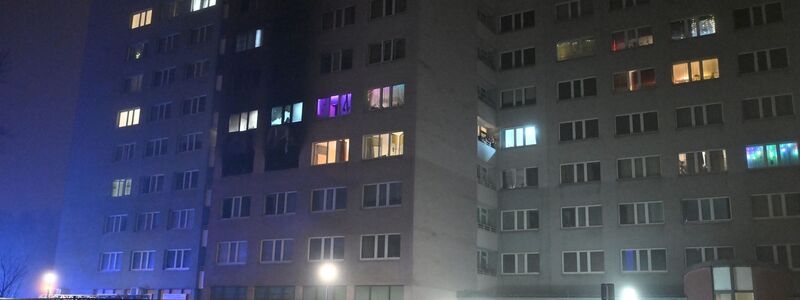 Die Feuerwehr ist am Mittwochabend mit einem Großaufgebot ausgerückt. - Foto: Annette Riedl/dpa