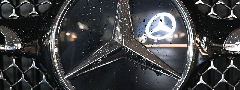 Mercedes-Benz: Zölle, Wechselkurse und China belasten das Geschäft. - Foto: Bernd Weißbrod/dpa