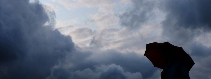Beim Sturm «Nils» ist in Frankreich ein Mensch ums Leben gekommen. (Symbolbild) - Foto: Martin Gerten/dpa
