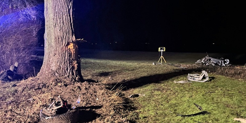 POL-HX: Verkehrsunfall mit zwei tödlich verletzten Personen. - Foto: presseportal.de
