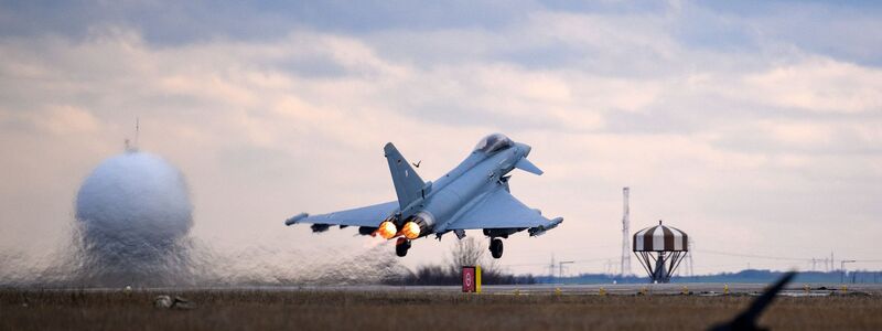 Deutschland will für den neuen Arktik-Einsatz der Nato vier Eurofighter bereitstellen. (Archivbild) - Foto: Bernd von Jutrczenka/dpa