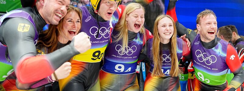 Die deutschen Rodler gewinnen Gold in der Team-Staffel.  - Foto: Michael Kappeler/dpa