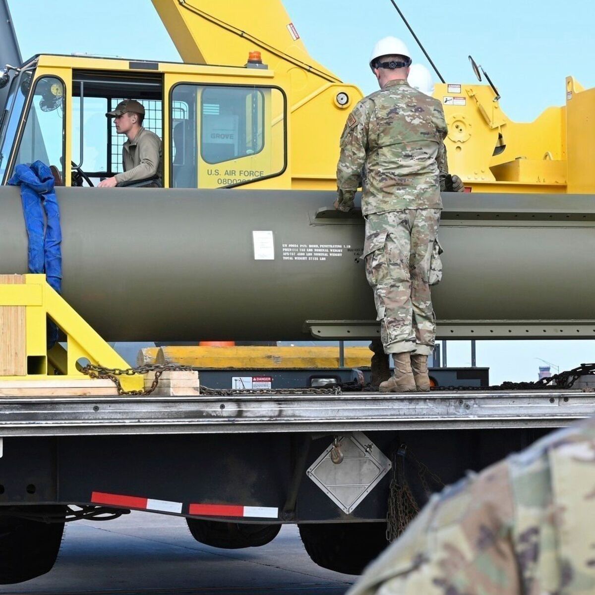 Die bunkerbrechende Bombe kann auch sehr tief liegende Anlagen angreifen. (Archivbild) - Foto: Uncredited/US Air Force/dpa
