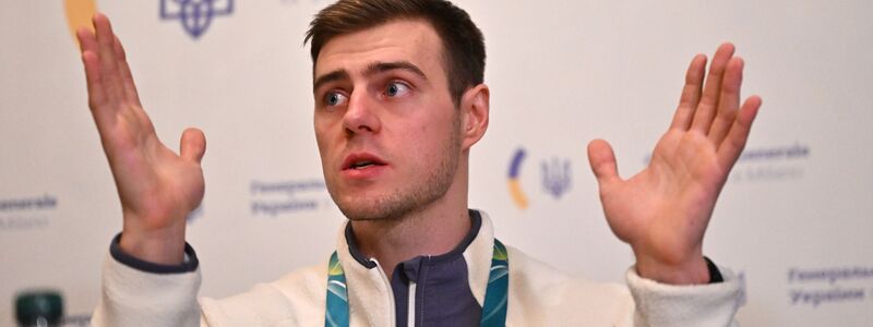 Der Helm des Athleten steht dabei im Mittelpunkt. - Foto: Peter Kneffel/dpa