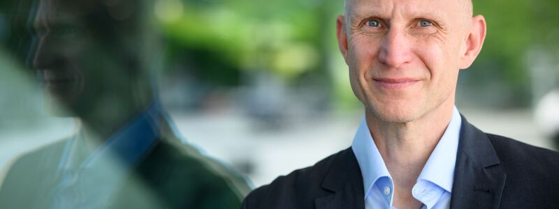 Andreas Roßkopf, Vorsitzender der Gewerkschaft der Polizei (GdP) für die Bundespolizei, fordert mehr Streifen in Zügen. (Archivbild) - Foto: Bernd von Jutrczenka/dpa