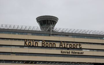 Wegen eines Vorfalls lief am Flughafen Köln/Bonn ein Polizeieinsatz. (Archivbild) - Foto: Sascha Thelen/dpa