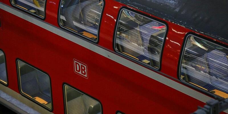 Regionalzug im Bahnhof (Archiv) - Foto: via dts Nachrichtenagentur