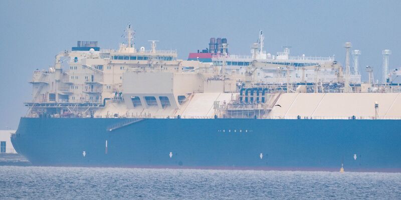 Ab November 2027 gilt in der EU ein vollständiges Importverbot für Flüssigerdgas (LNG) aus Russland. (Archivbild) - Foto: Stefan Sauer/dpa