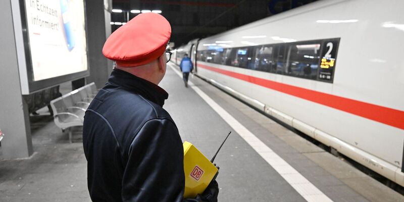 Über die konkreten Inhalte des Verhandlungsstands wollten sich die Tarifparteien nicht äußern. (Symbolbild) - Foto: Felix Hörhager/dpa