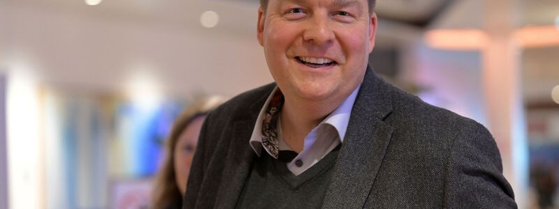 Der Hamburger Finanzsenator Andreas Dressel gibt seinen LÀnderkollegen ebenfalls ZwischenstÀnde. - Foto: Michael Bahlo/dpa