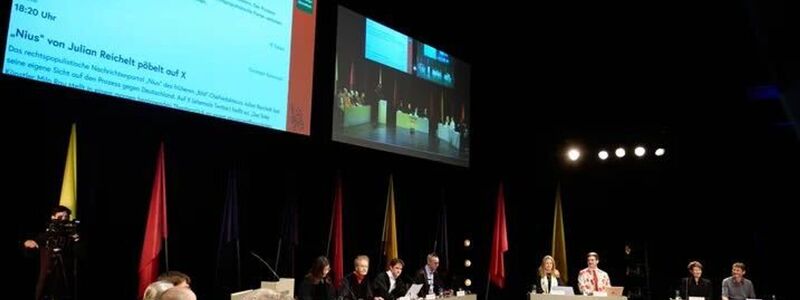 Die Idee stammt vom Schweizer Regisseur Milo Rau. - Foto: Fabian Hammerl/Thalia Theater/dpa