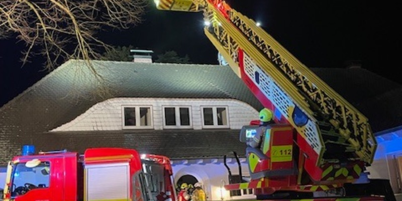 FW Ratingen: Gemeldeter Kaminbrand - Foto: presseportal.de