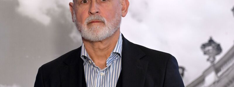 Volker Geyer vom dbb Beamtenbund setzt eine Spitze gegen Bayern. - Foto: Michael Bahlo/dpa