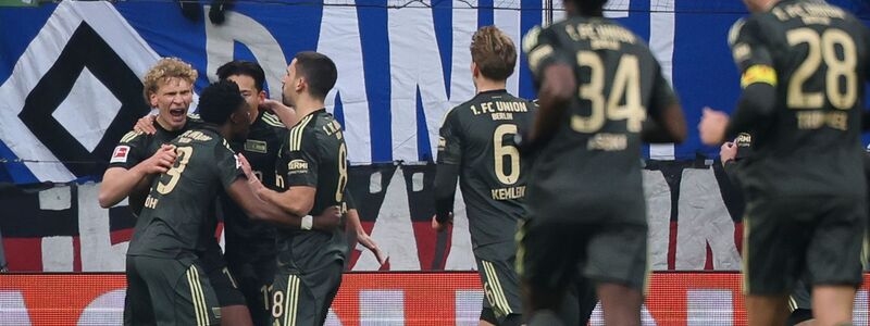 Brachte Union Berlin in Führung: Leopold Querfeld (l)  - Foto: Christian Charisius/dpa