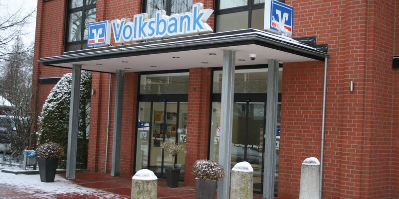 In Stuhr nahe Bremen sind etliche Schließfächer einer Bank aufgebrochen worden. - Foto: Kai Moorschlatt/dpa