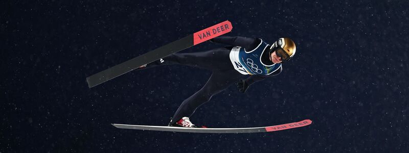 Andreas Wellinger konnte sich beim Springen auf der Großschanze für das Super Team empfehlen. - Foto: Daniel Karmann/dpa