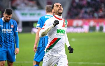 Alexis Claude-Maurice ist Augsburgs Matchwinner. - Foto: Harry Langer/dpa