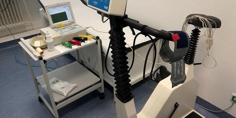 Fahrradergometer für Belastungs-EKG (Archiv) - Foto: via dts Nachrichtenagentur