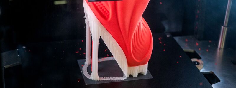 Mittlerweile die Firma Zellerfeld hunderte Drucker in Hamburg stehen. - Foto: Daniel Bockwoldt/dpa/Daniel Bockwoldt