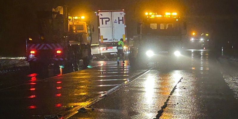 POL-PDTR: Sattelschlepper blockiert nach Verkehrsunfall einen Fahrstreifen der B327 in Morbach (OT Hundheim) - Nachtragsmeldung - Foto: presseportal.de