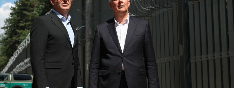 Bundesinnenminister Alexander Dobrindt (CSU) nennt funktionierende Außengrenzkontrollen als eine Voraussetzung für ein Ende der deutschen Binnengrenzkontrollen. (Archivfoto) - Foto: Artur Reszko/PAP/dpa