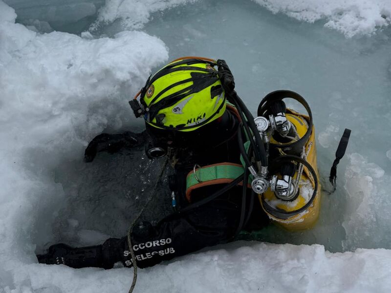 Auch die Suche von Tauchern brachte keinen Erfolg.  - Foto: -/Italienische Bergwacht/dpa