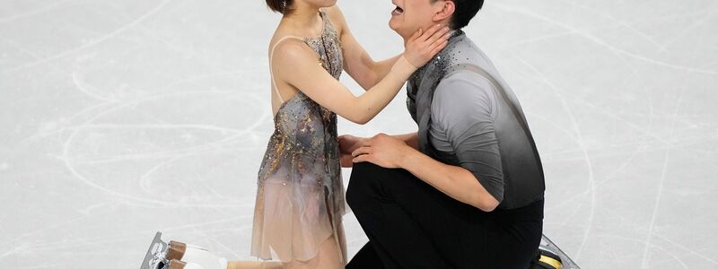 Riku Miura und Ryuichi Kihara holten dank einer Weltrekord-Kür Gold. - Foto: Natacha Pisarenko/AP/dpa