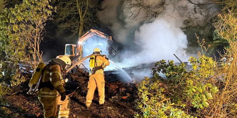 FW Osterholz-Scharm.: Gebäudebrand in Teufelsmoor - Foto: presseportal.de