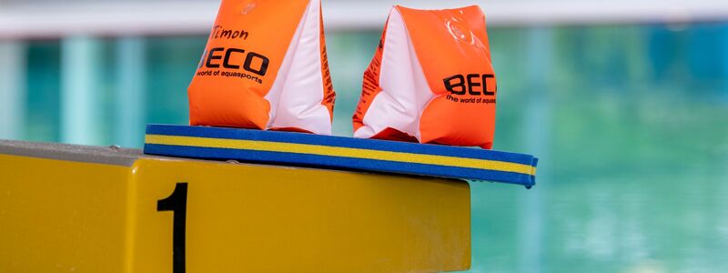 «Die marode Bäderlandschaft hängt wie ein Damoklesschwert über der Schwimmausbildung», sagt DLRG-Präsidentin Ute Vogt. (Archivbild) - Foto: David Inderlied/dpa