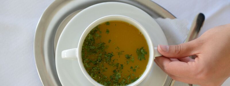 Menschen fasten aus unterschiedlichen Gründen und auf viele Arten. (Archivbild) - Foto: picture alliance / dpa