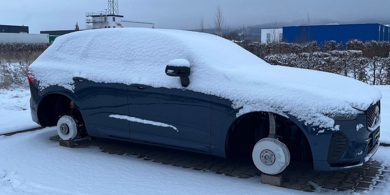 POL-MI: Felgendiebstahl an Neuwagen - Foto: presseportal.de