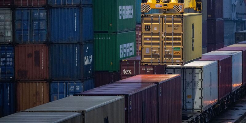 Der Export ist die Hoffnung der deutschen Wirtschaft. (Archivbild) - Foto: Marijan Murat/dpa