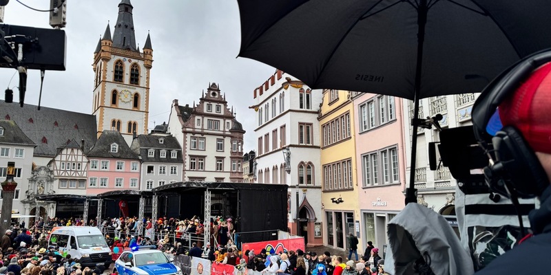 POL-PPTR: Friedlich und feierlustig: Das Rosenmontags-Fazit im Polizeipräsidium Trier - Foto: presseportal.de