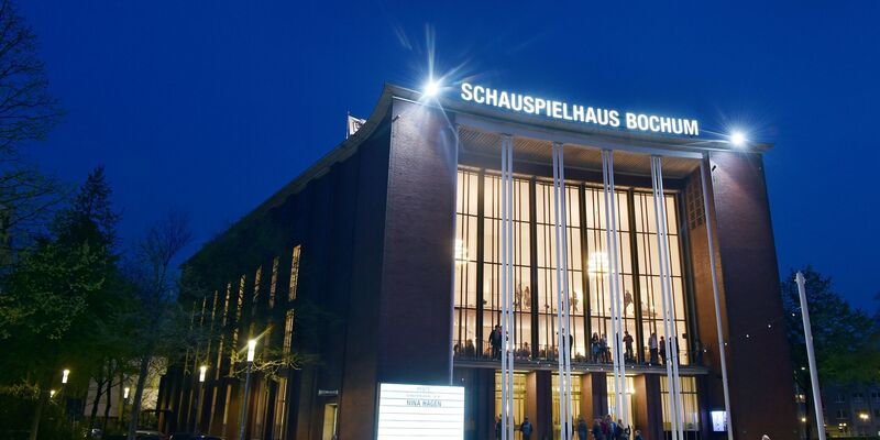 Eine Premiere am Schauspielhaus Bochum hat für Tumulte unter den Zuschauern gesorgt. (Archivbild) - Foto: Caroline Seidel/dpa