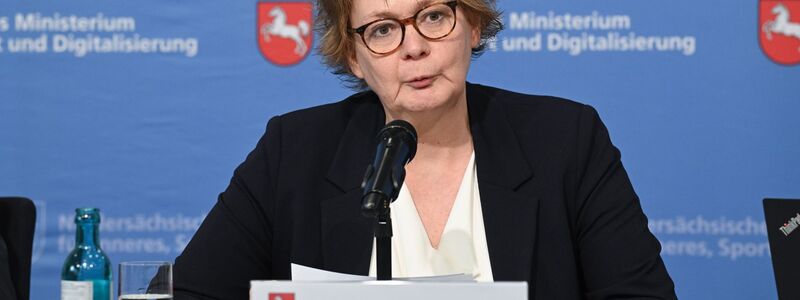 «Die Bewertung des Verfassungsschutzes ist eindeutig: Die größte Gefahr für unsere Gesellschaft geht vom Rechtsextremismus aus und die AfD Niedersachsen ist nach der Einstufung eindeutig diesem Phänomenbereich zuzuordnen, sagte Behrens. - Foto: Julian Stratenschulte/dpa