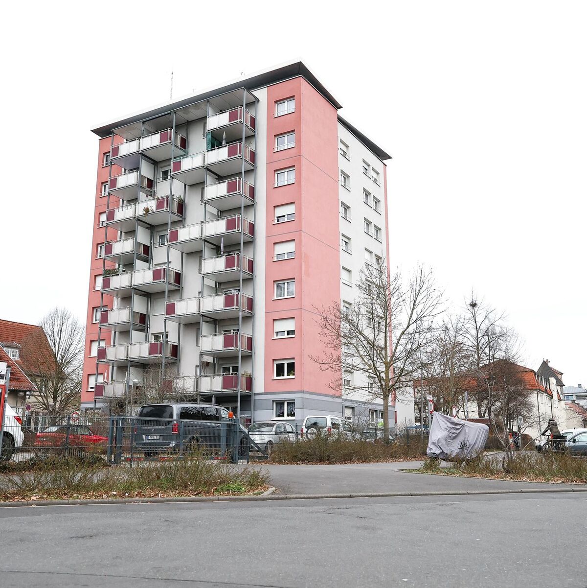 In diesem Haus starb die junge Frau. (Archivbild) - Foto: Daniel Löb/dpa