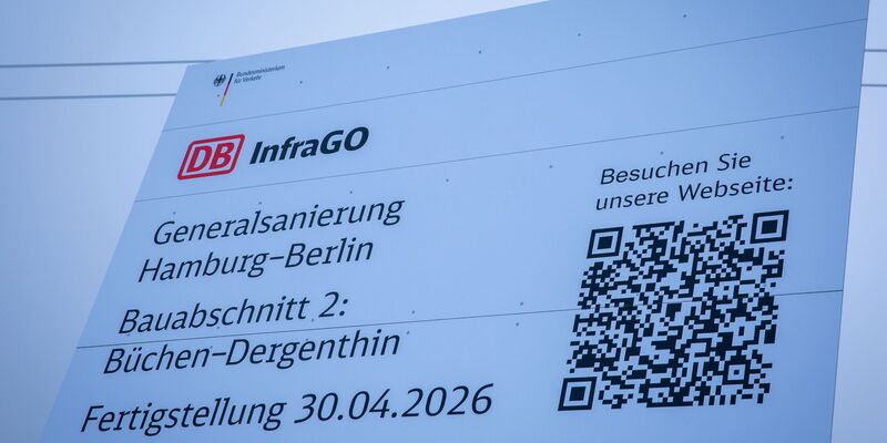 Pendler müssen weiter Geduld beweisen: Die Sanierung der Strecke Hamburg-Berlin verzögert sich. - Foto: Jens Büttner/dpa