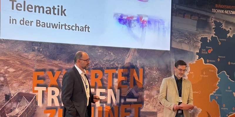 Warum steht STRABAG mit Rosenberger Telematics auf der VDBUM-Bühne? - Foto: presseportal.de