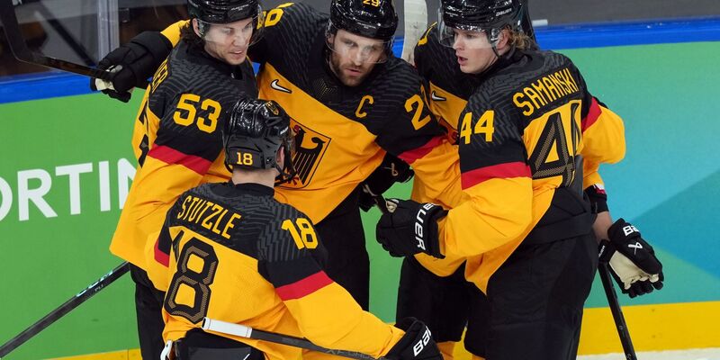 Deutschlands Eishockey-Cracks stehen im Olympia-Viertelfinale gegen die Slowakei. - Foto: Carolyn Kaster/AP/dpa