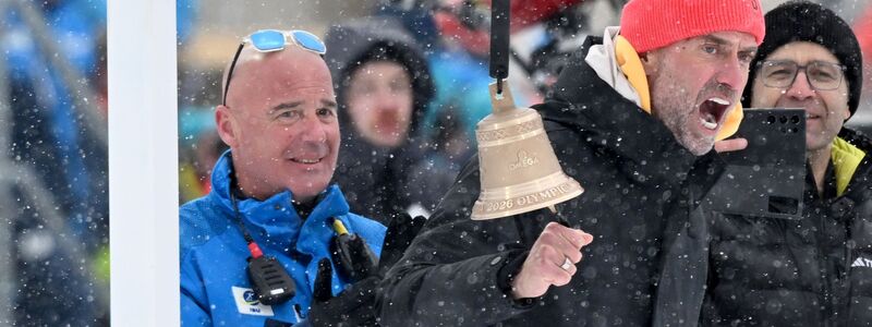 Jürgen Klopp (M) drückte dem deutschen Team die Daumen. - Foto: Hendrik Schmidt/dpa