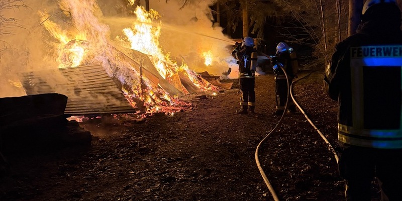 FW-ROW: Feuerschein im Wald bestätigt - Feuerwehren im Folgeeinsatz - Foto: presseportal.de